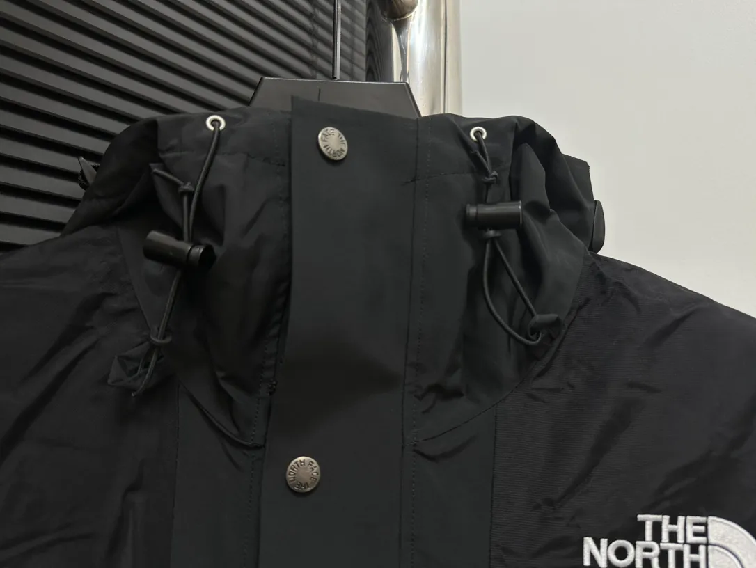 【The North Face】 1990Classic # ZP 。 ZP， 。 ✅ ISO 90（ISO 4） ✅ Gore-tex Breathable ， 。 ✅ ZP。 ， ， ✅ YKK ， 10 ， 。 ， ✅ 1990 MJ TNF 。 GT ， ， 。 ✅GT 。 ✅ 1996 ‼️ Size:XS-2XL